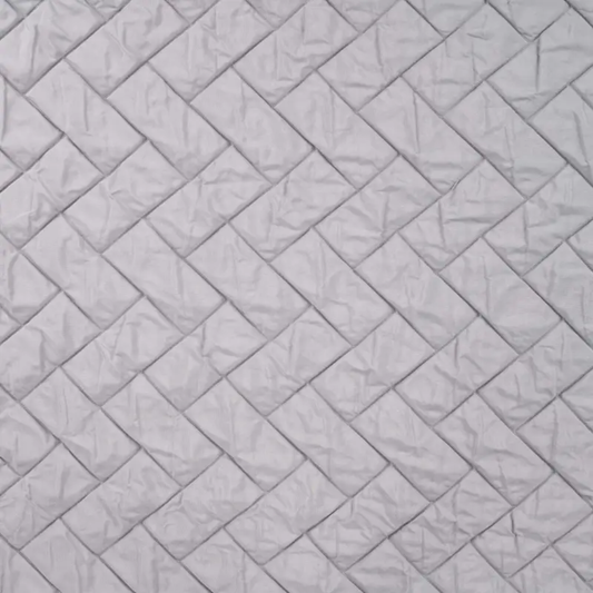 Diagonal quilt grijs